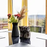 Ruhige Mit Panoramablick Apartment