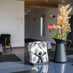 Apartment Ruhige Mit Panoramablick